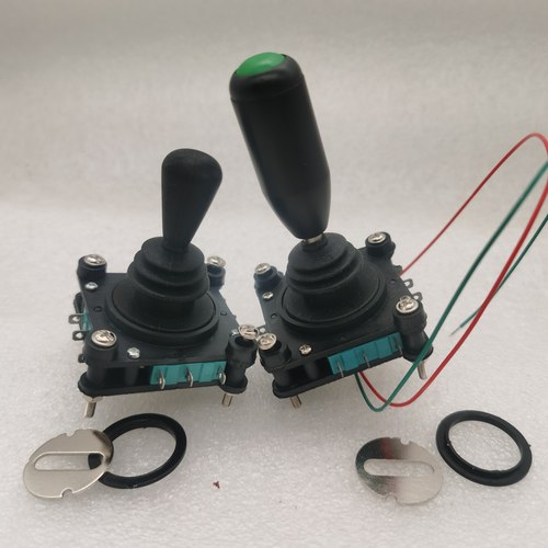 十字自复把手摇杆开关