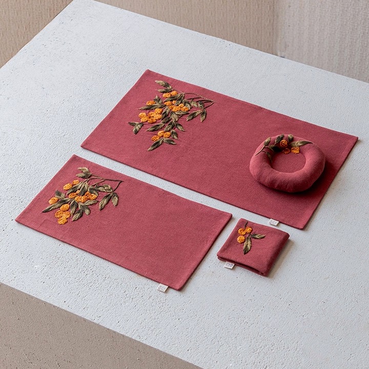 千音丹绡金蕊手工刺绣茶席