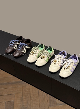 DENTUATUA 甜美又克制的都市浪漫风格！25ss拼色系带休闲德训鞋女