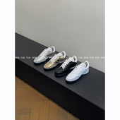 香香千金 时髦精匕备 24新款 DNETUA 金色银色菱格纹休闲德训鞋 女