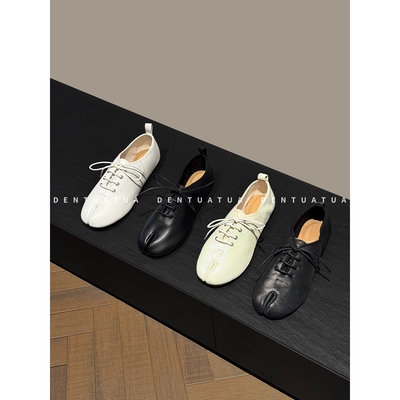 DENTUATUA 溢出屏幕的个性！25FW 猪蹄分趾系带平底浅口单鞋 女