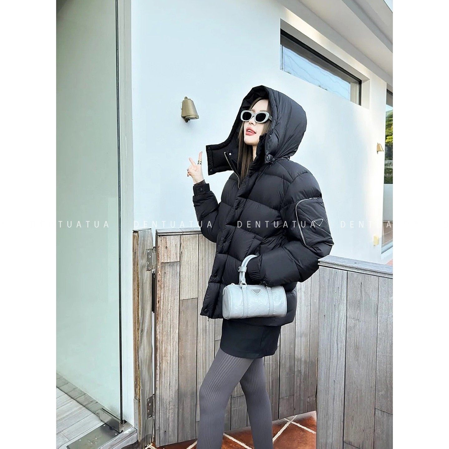 DENTUATUA 高级的生活宣言！25FW 三角标可拆卸连帽面包羽绒服女