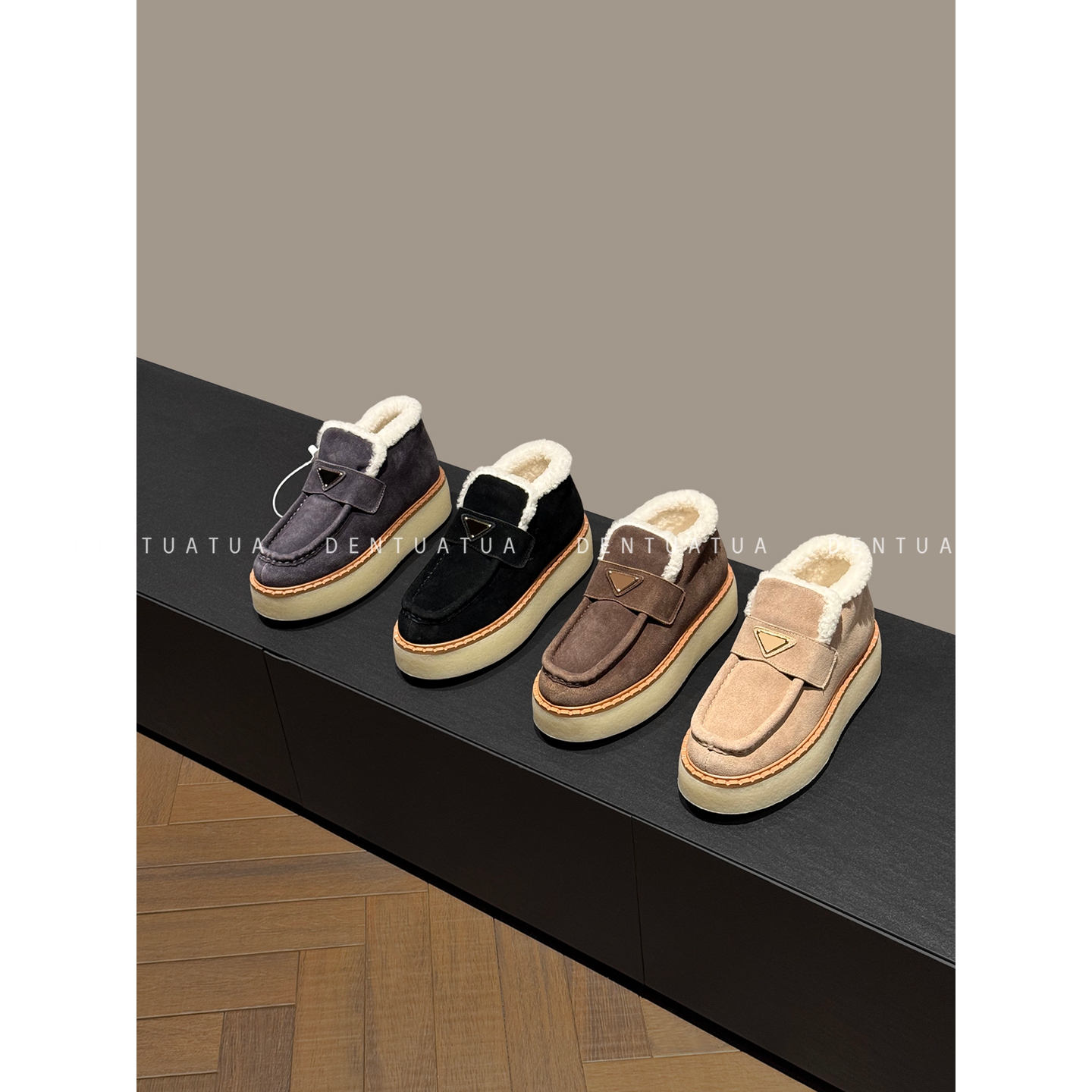 DENTUATUA 治愈触感的温度!25FW皮毛一体厚底三角标短筒雪地靴女