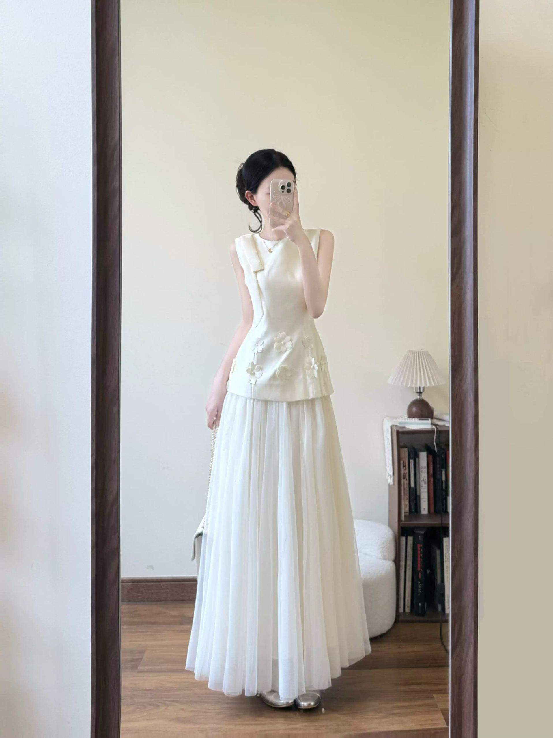 白色连衣裙女法式高级感领证穿搭绝美订婚礼服裙气质重工生日裙子