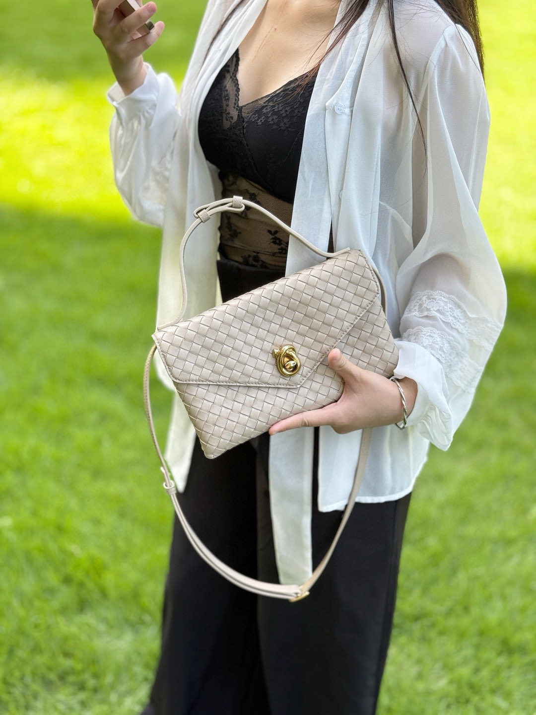 25新款编织女手提单肩斜挎knotlock信封包百搭时尚通勤休闲真羊皮