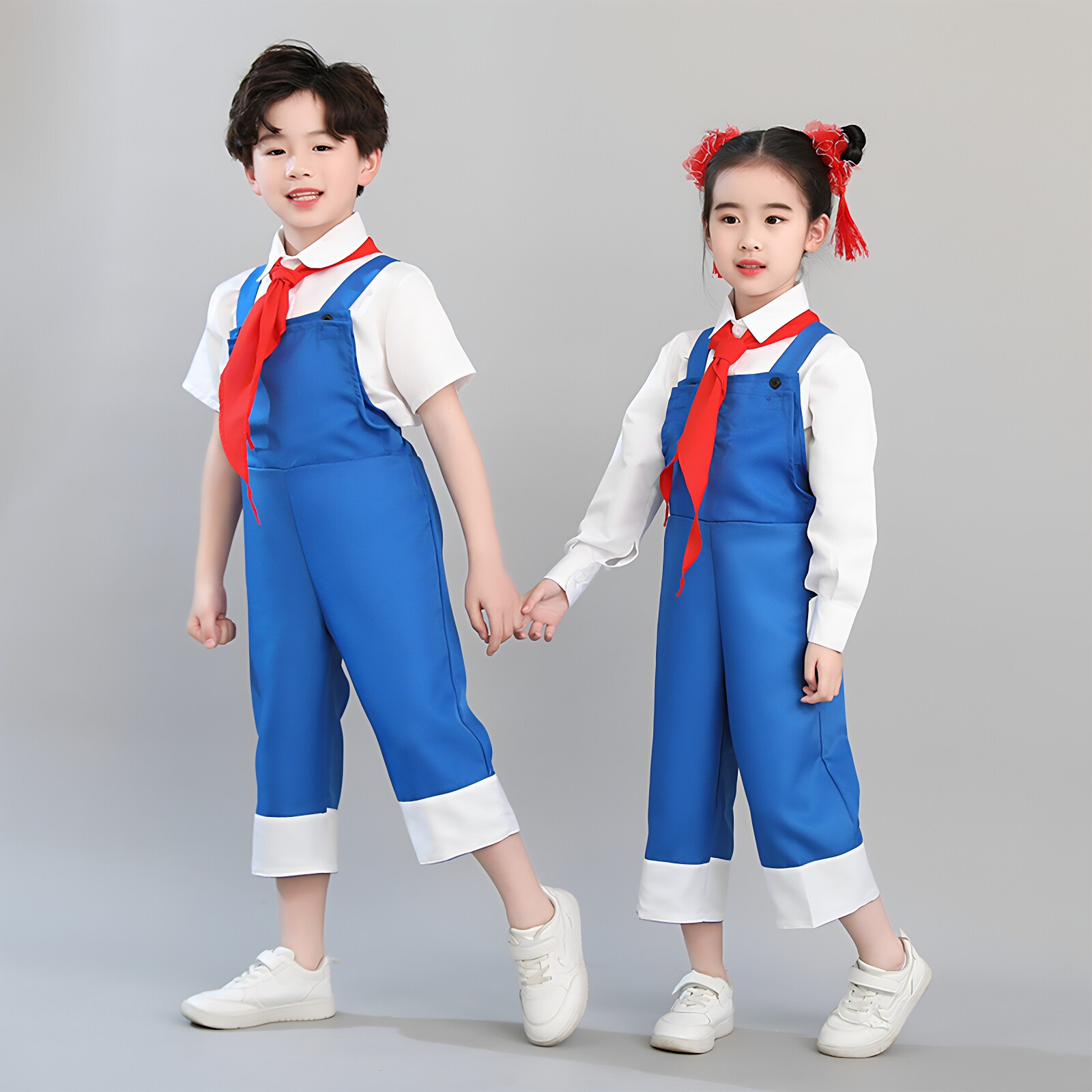 儿童合唱服红领巾背带裤演出服