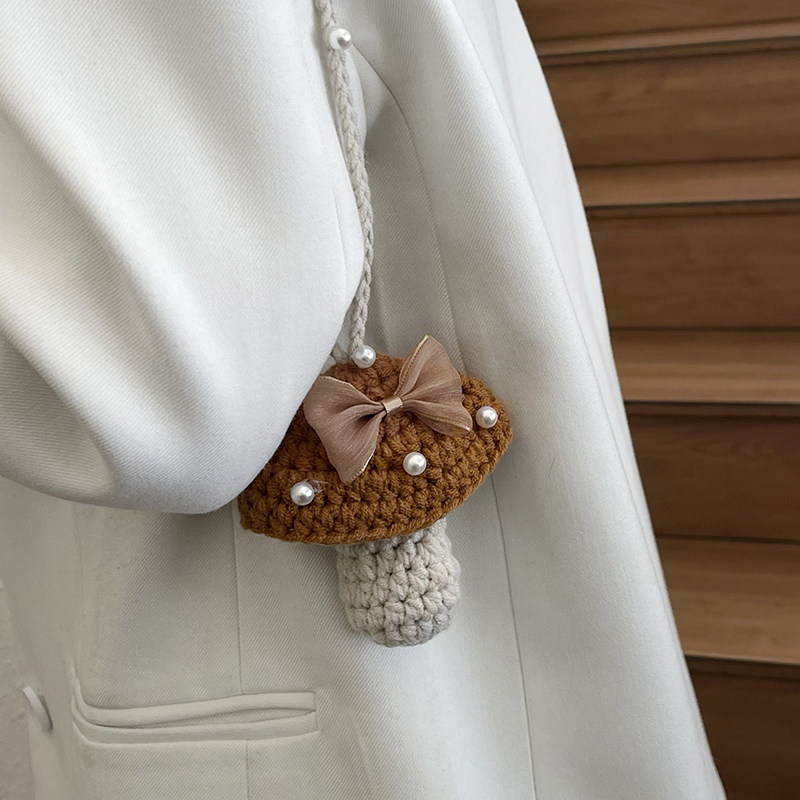 小蘑菇唇膏套口红包小挂件挂脖包钩织编织针织毛线编织包可爱甜美