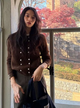 陆续！韩国设计师2025冬viaplain圆领双排扣含羊毛针织开衫毛衣女