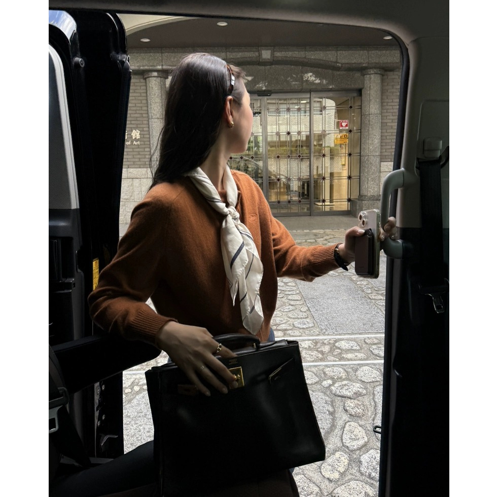 秒发！一眼心动25冬韩国theBar*net纯色圆领单排扣羊毛针织开衫女