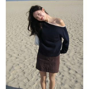 甜美蕾丝拼接斜肩针织衫 纯欲设计感纯色套头上衣女 韩国2026春新款