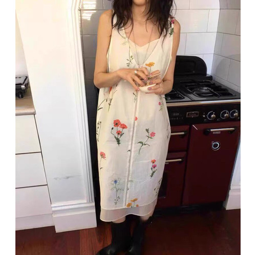 法式复古文艺碎花裙韩国2026春夏新款breathe无袖v领中长连衣裙女