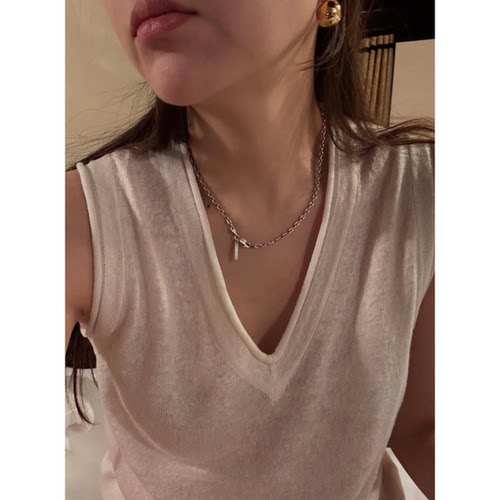 秒发！纸片人背心26春韩国nothing written显瘦V领无袖针织上衣女