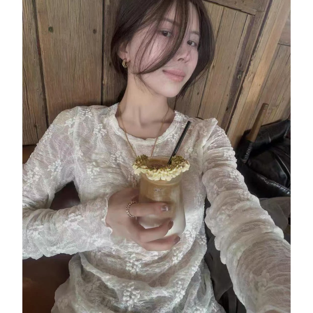 重工刺绣花朵长袖T恤韩国东大门26早秋新款修身显瘦圆领打底衫女图片