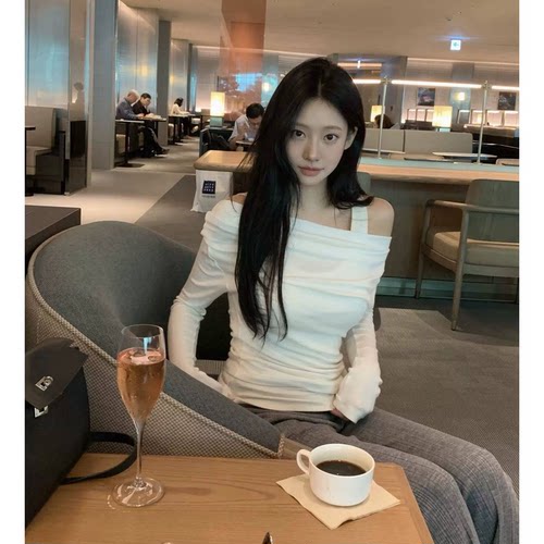 现货！韩国2026春季新款Le*ds小心机露肩设计纯欲风层叠长袖T恤女