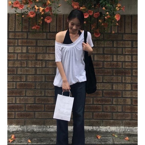 现！cerric韩系微透抽褶露肩短袖T恤女撞色无袖挂脖背心两件套
