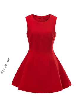 BM MICN生日裙夏季收腰无袖连衣裙女高级修身显瘦气质短款小黑裙