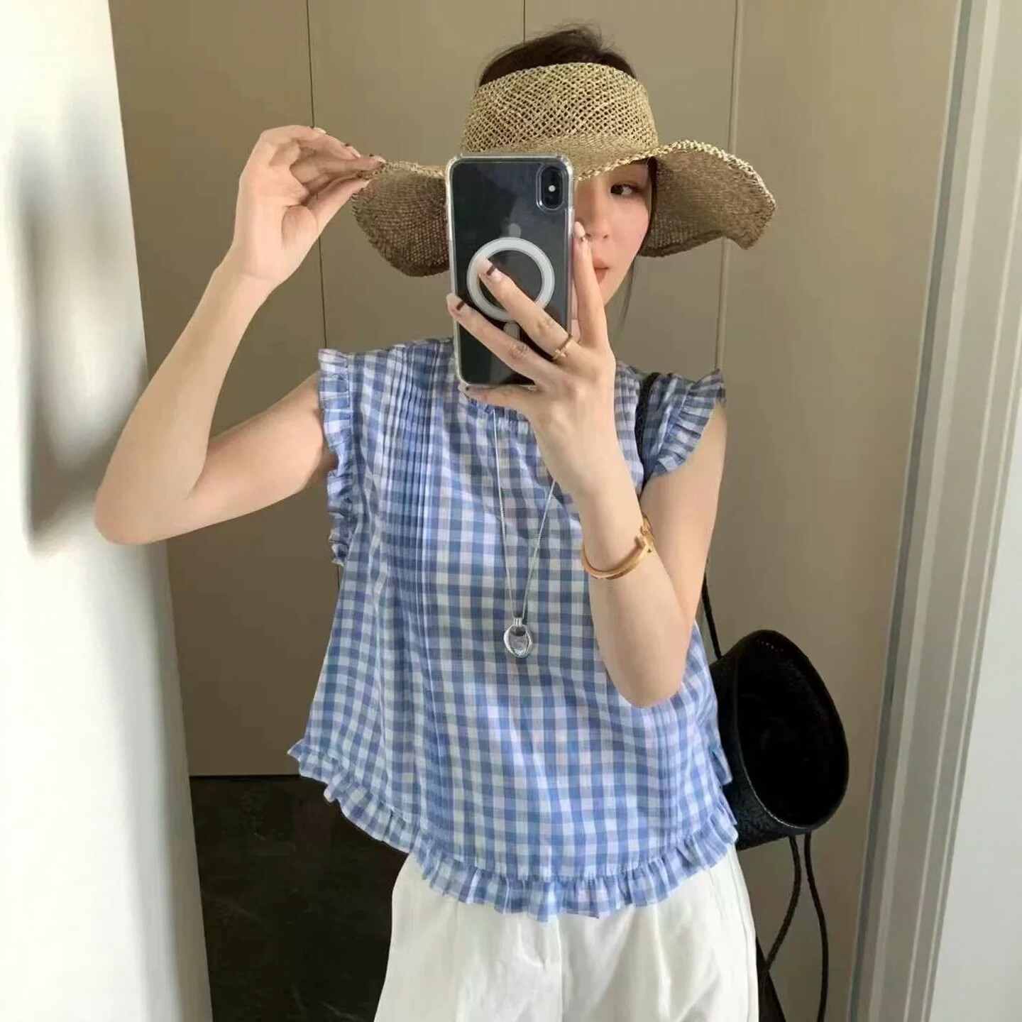 韩版蓝色格子无袖衬衫女2026夏季上新欧货木耳边显瘦减龄百搭上衣