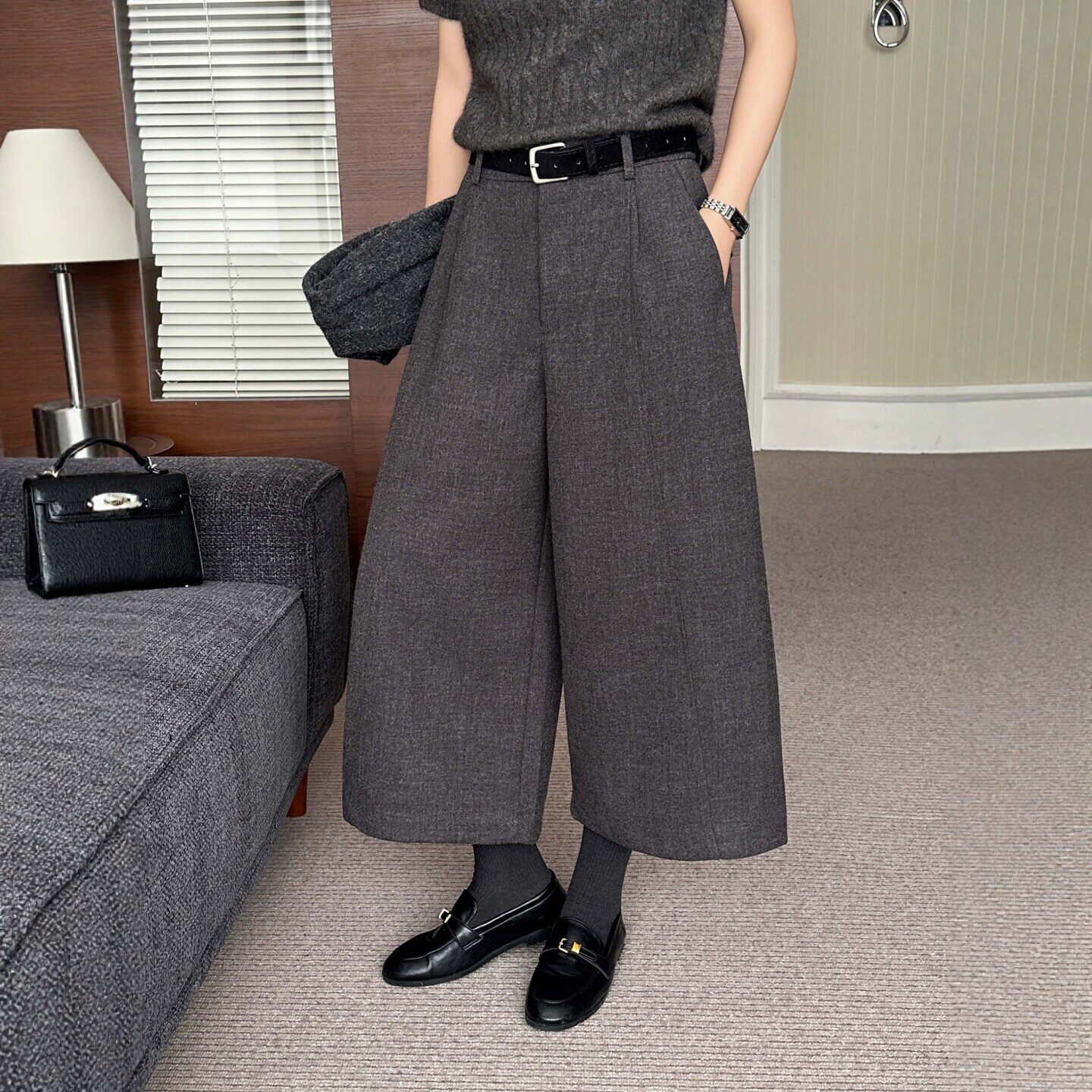 灰色西装八分阔腿裤女厚款2026秋季新款压褶宽松休闲直筒裤梧桐裤