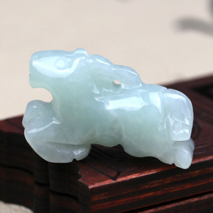 翡翠A货生肖马玉吊坠 男女款儿童属马玉佩项链 立体小玉马 生肖马