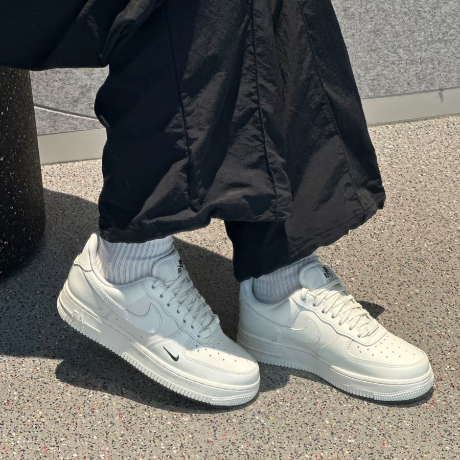 耐克/Nike 纯白空军一号AF1大童运动鞋低帮休闲运动鞋 FV5951-111