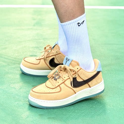 耐克/Nike Kobe Bryant Air Force 1经典舒适低帮板鞋 IM0582-700