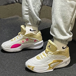 耐克 白金色运动鞋 FZ2467 100 篮球鞋 LUKA Jordan Nike 实战男款