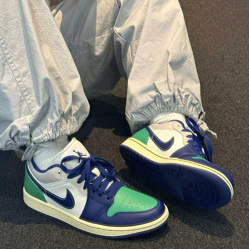 耐克/Nike Air Jordan 1 白蓝绿男款低帮运动篮球鞋 553558-147