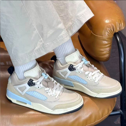 耐克/Nike Air Jordan 4 RM 米色复古低帮休闲男款板鞋HQ3439-101