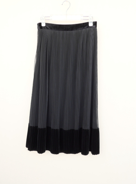 拉系列S专柜断码 女秋冬天鹅绒覆百褶网纱七分半身裙5A4670黑色