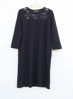 麦系列S/M专柜断码 女春秋罗马针织布花边七分袖卫衣裙7A7099黑色