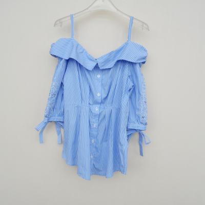 拉专柜正品纯棉绣花露肩中袖衬衫