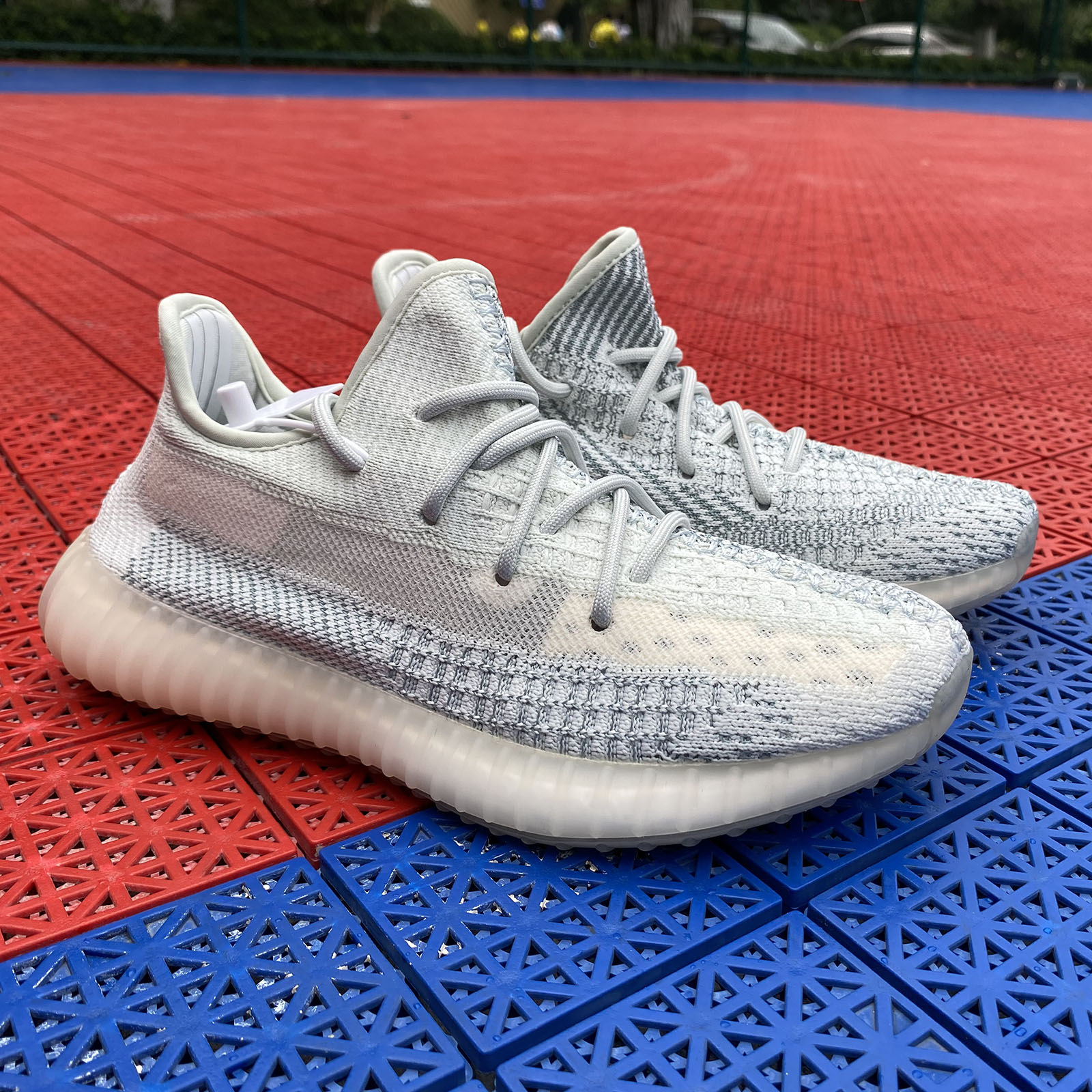 yeezy350椰子鞋yeezy椰子鞋过毒