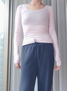 aritzia旗下两款高弹力修身款女士T恤xxs码