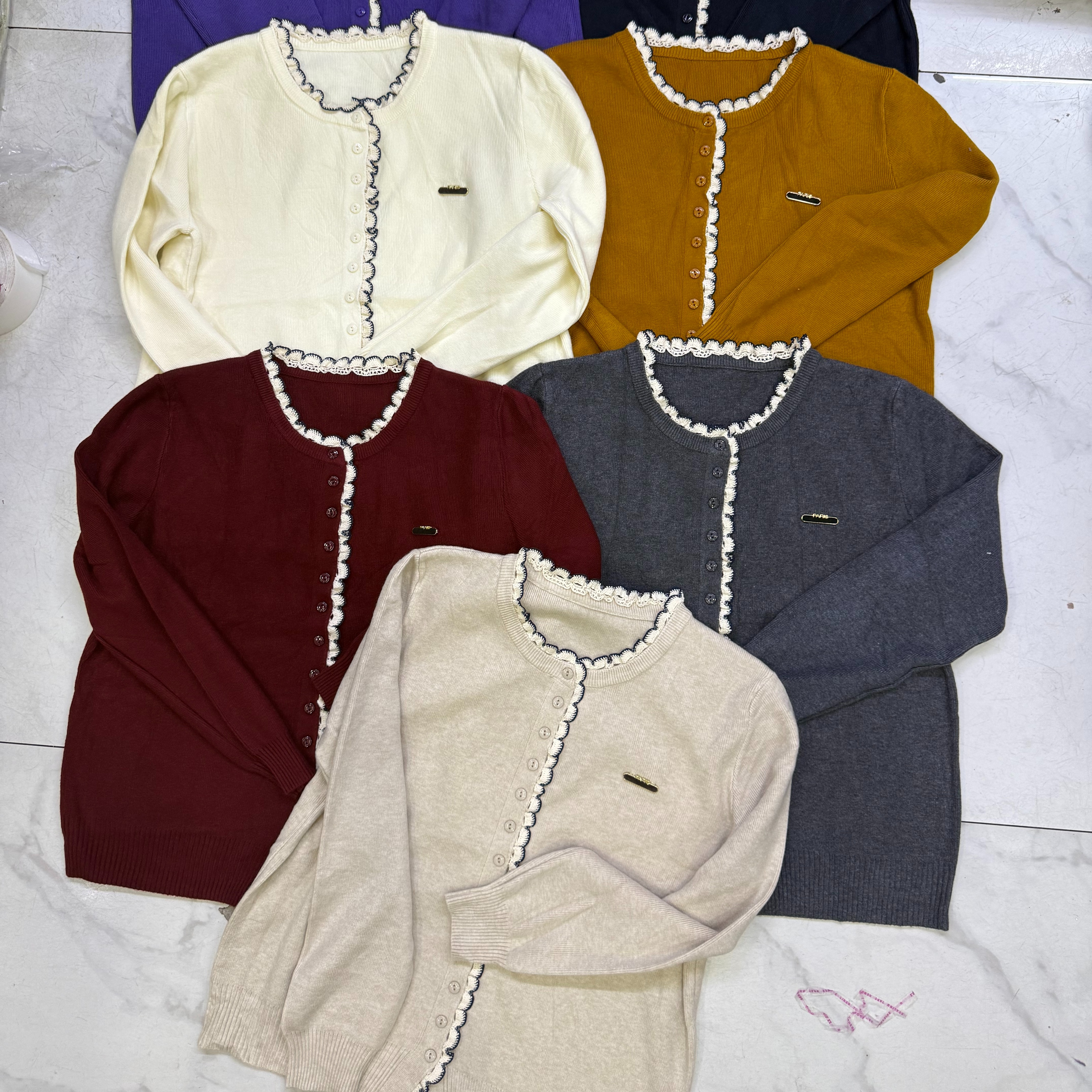 圆领蕾丝花边小香风大版针织开衫