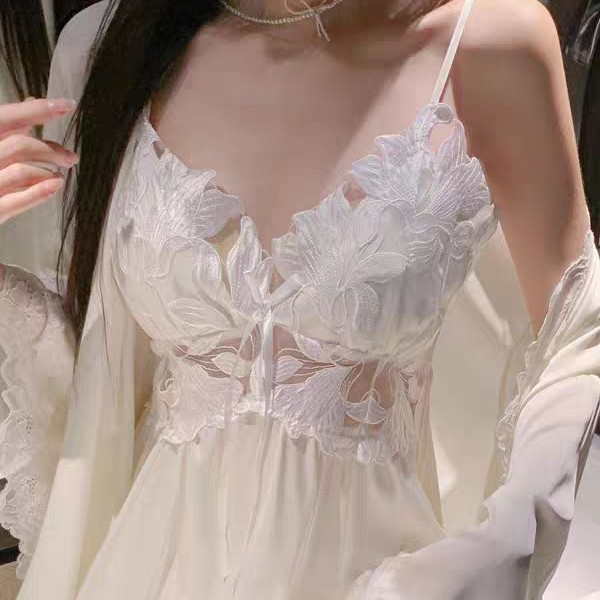 白月光法式镂空性感睡裙
