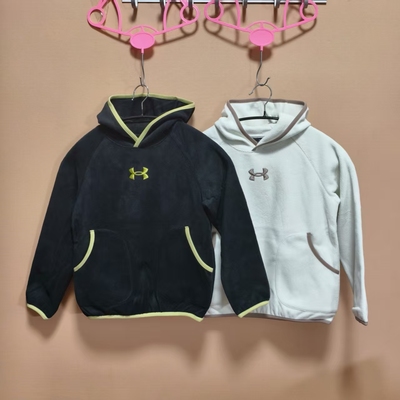 安德玛男童冬季加绒卫衣