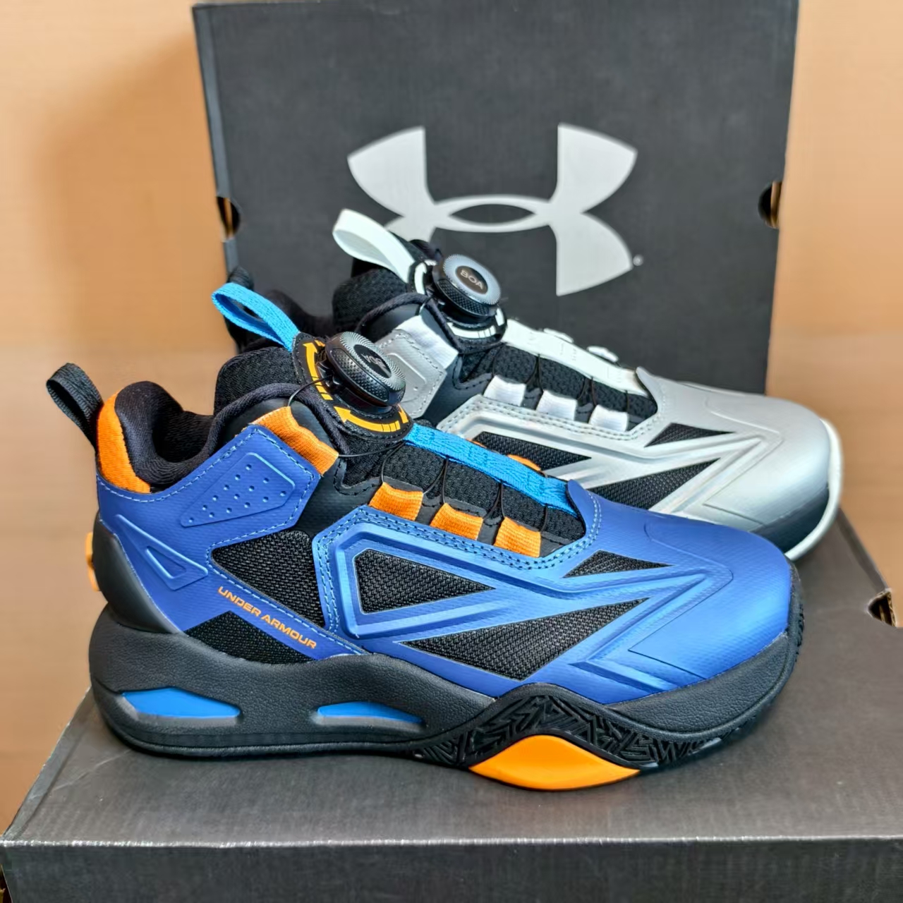 安德玛男童秋冬季篮球鞋