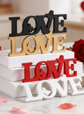 ins风婚礼蝴蝶love装饰红色字母装饰浪漫的婚礼生日派对装饰摆件