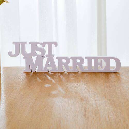 白色雪弗板 JUST MARRIED 立体字母拍照道具桌面装饰桌面装饰字牌