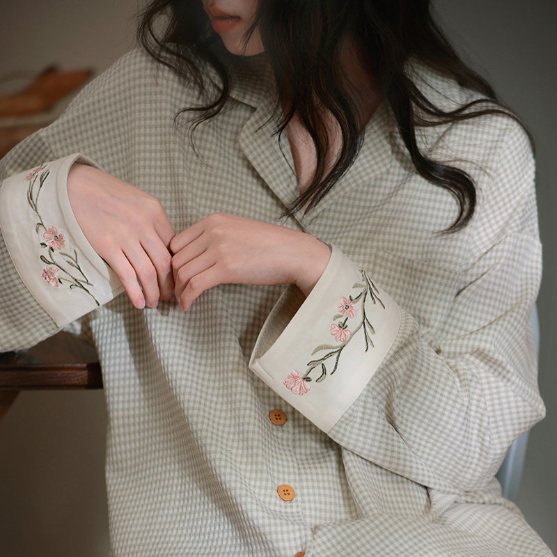 马克公主格子睡衣女春秋2025新款柔软棉长袖高级感刺绣家居服外穿