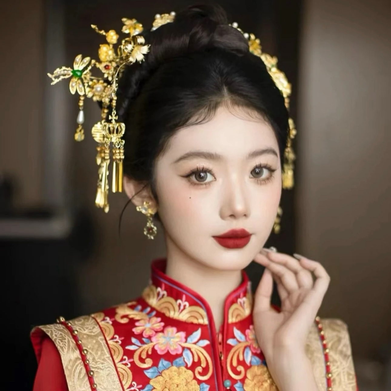 君心家 j302绣春 | 金色对钗八件套 新娘手绣小五福龙凤褂头饰