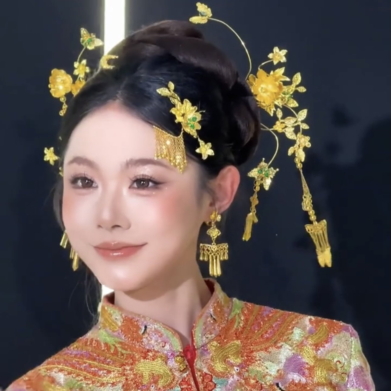 君心家 N3新品龙凤褂金钗绿钻流苏边夹九件套中式新娘饰品