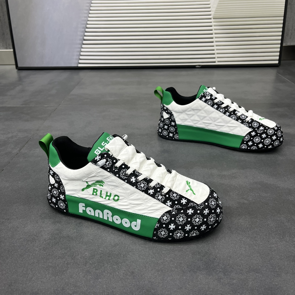 男鞋2024年春季新款韩版香港高街风炸街潮鞋休闲运动鞋厚底懒人鞋