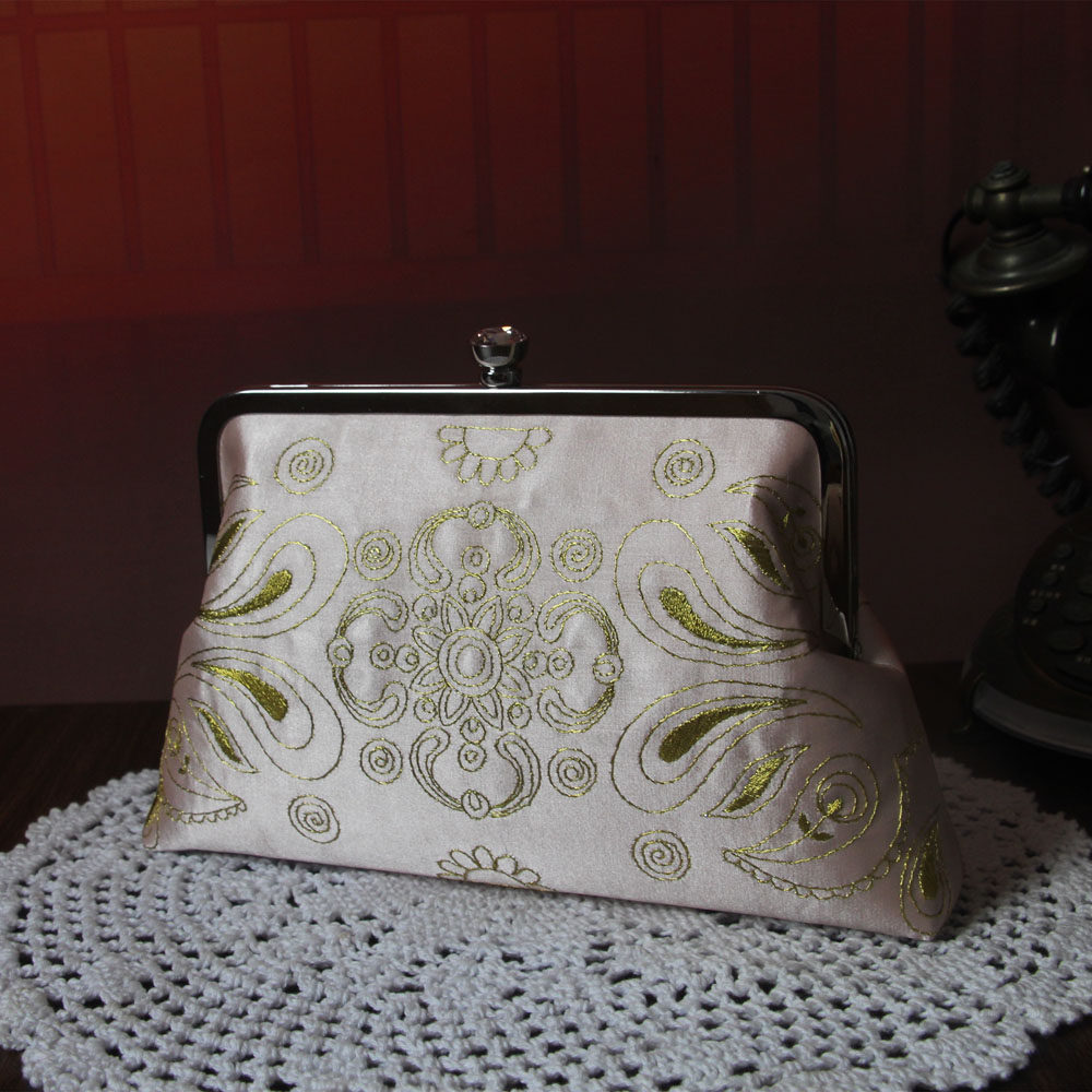 简定制  金线刺绣盘金绣图案定制金线绣花定制复古风中式方形手包