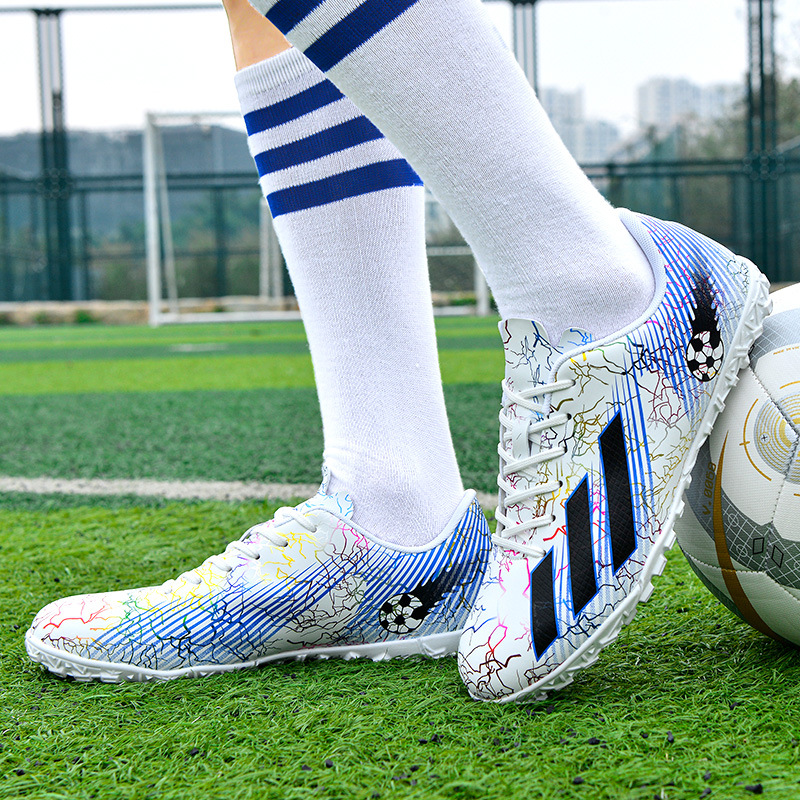 四季款儿童足球鞋中大童球鞋成人运动鞋男童碎钉小学生训练鞋