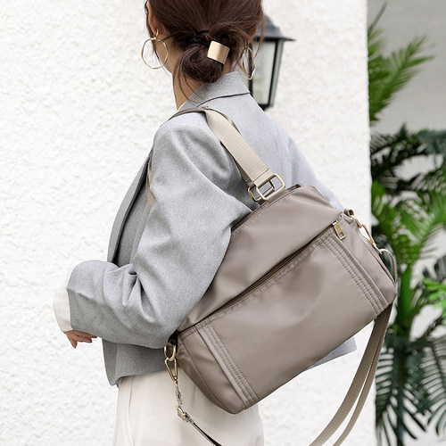 秋冬新款单肩包女多口袋休闲