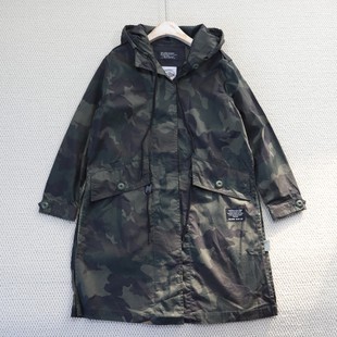 春季女款迷彩风衣外套纯棉舒适潮流时尚连帽收腰中长款风衣