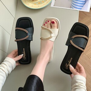 露趾拖鞋女士韩版外穿居家平底一字防滑凉拖海边休闲甜美风沙滩鞋