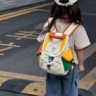 儿童轻便防水双肩包户外徒步出游旅行背包幼儿园男女童开学书包潮