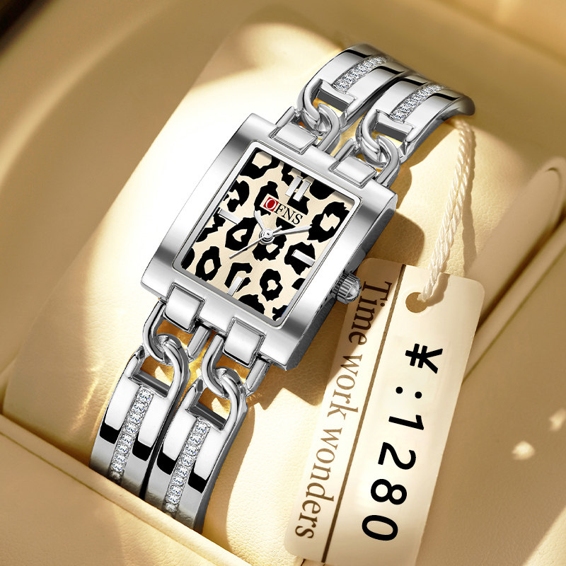 欧美风豹纹女士手表女款轻奢小众高颜值复古设计感手链款女士腕表,手表,国产腕表,淘宝优惠券,粉丝福利购,淘宝优惠卷